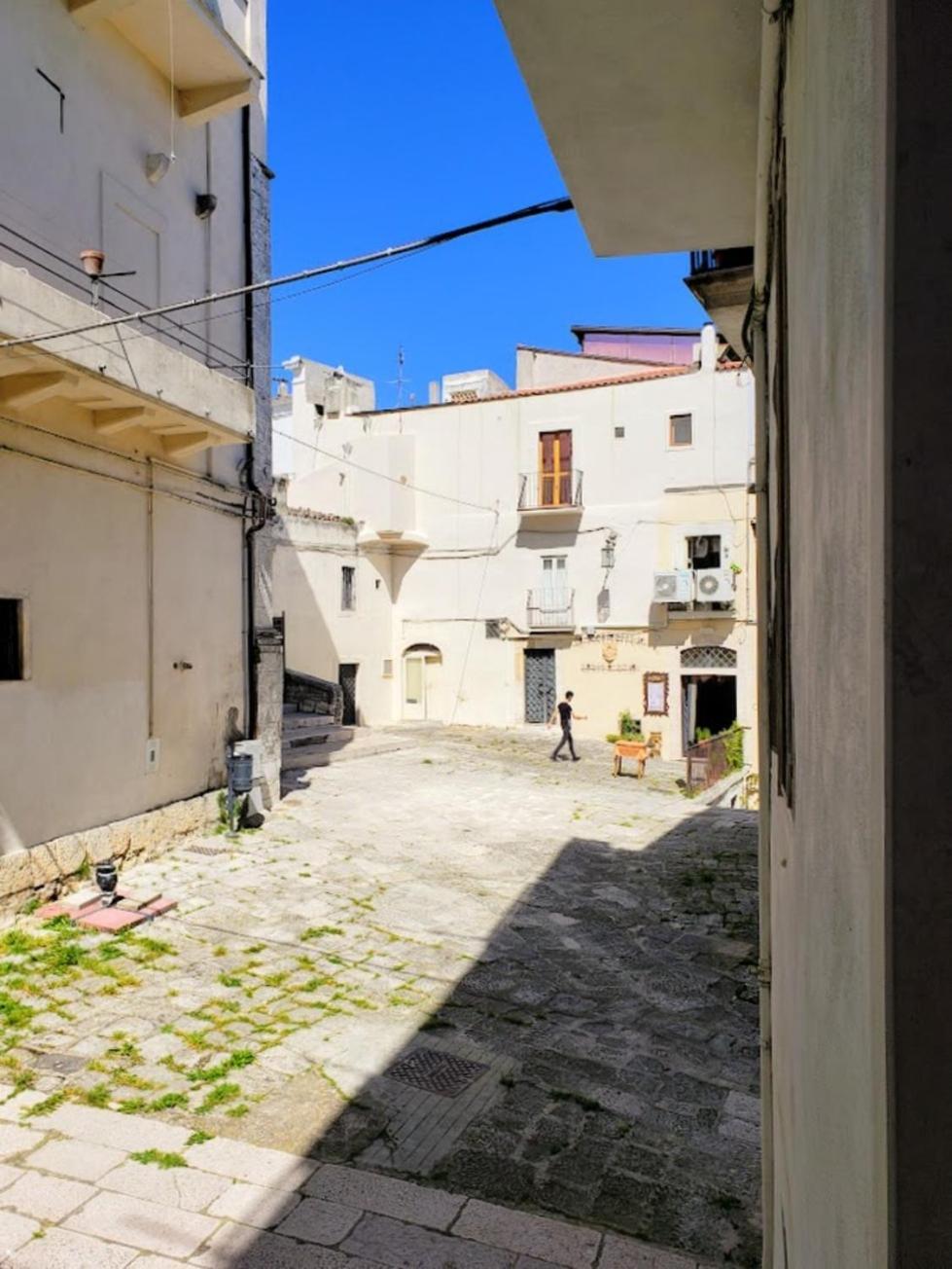 Suite Rotari - Affitti Brevi Italia Монте-Сант'Анджело Экстерьер фото
